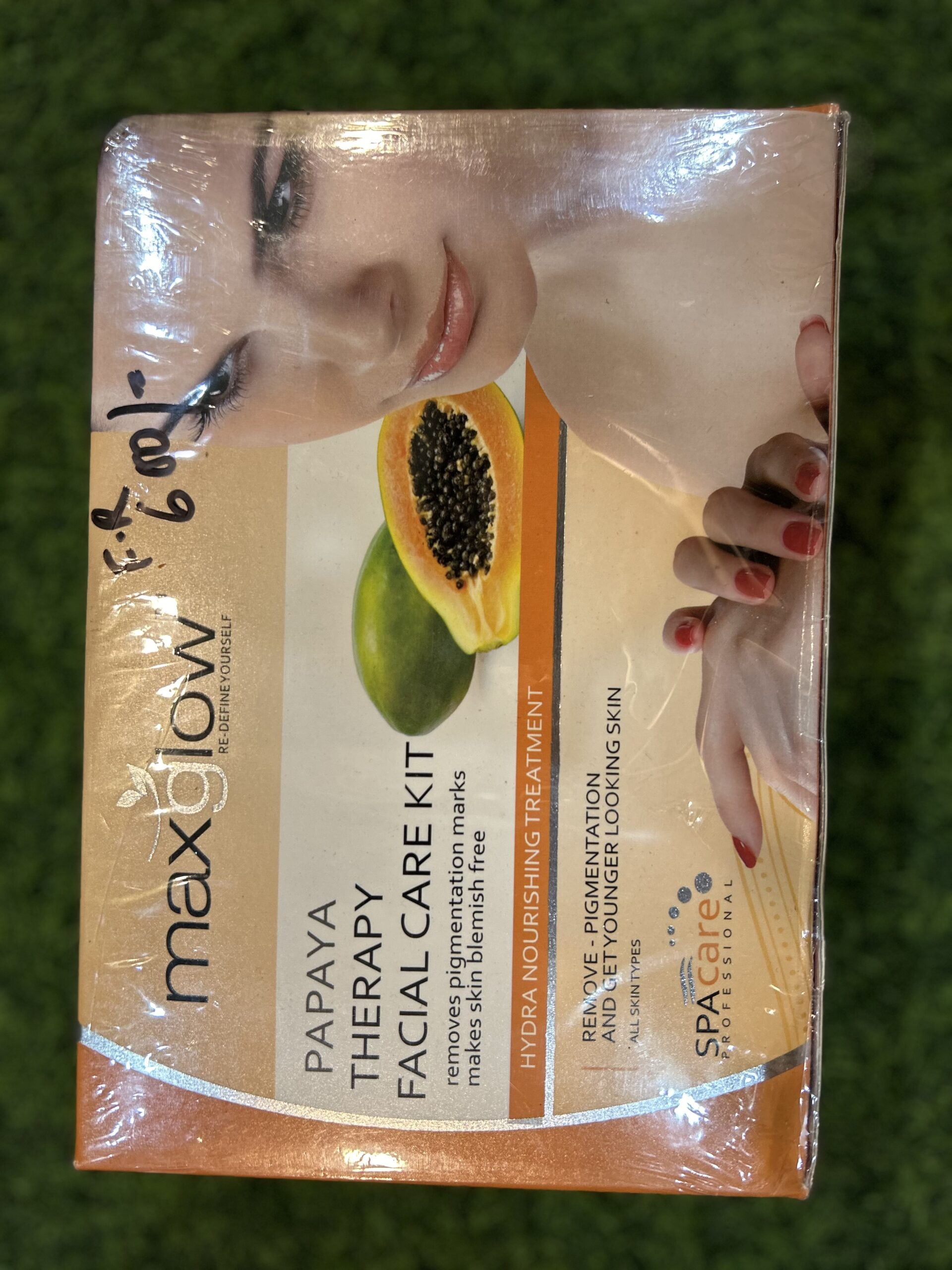 Max Glow Papaya therapy facial care kit - Image 3